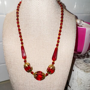 VINTAGE ART DECO CZECH RED GLASS BEAD NECKLACE